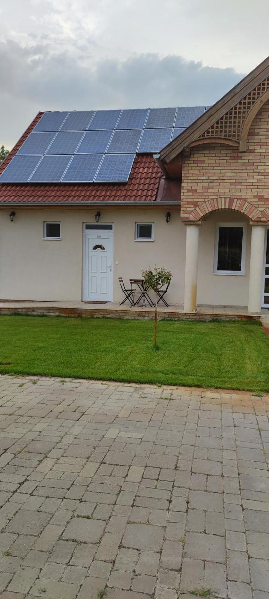 Village Garden Family Guest House Tiszakanyár Стая снимка