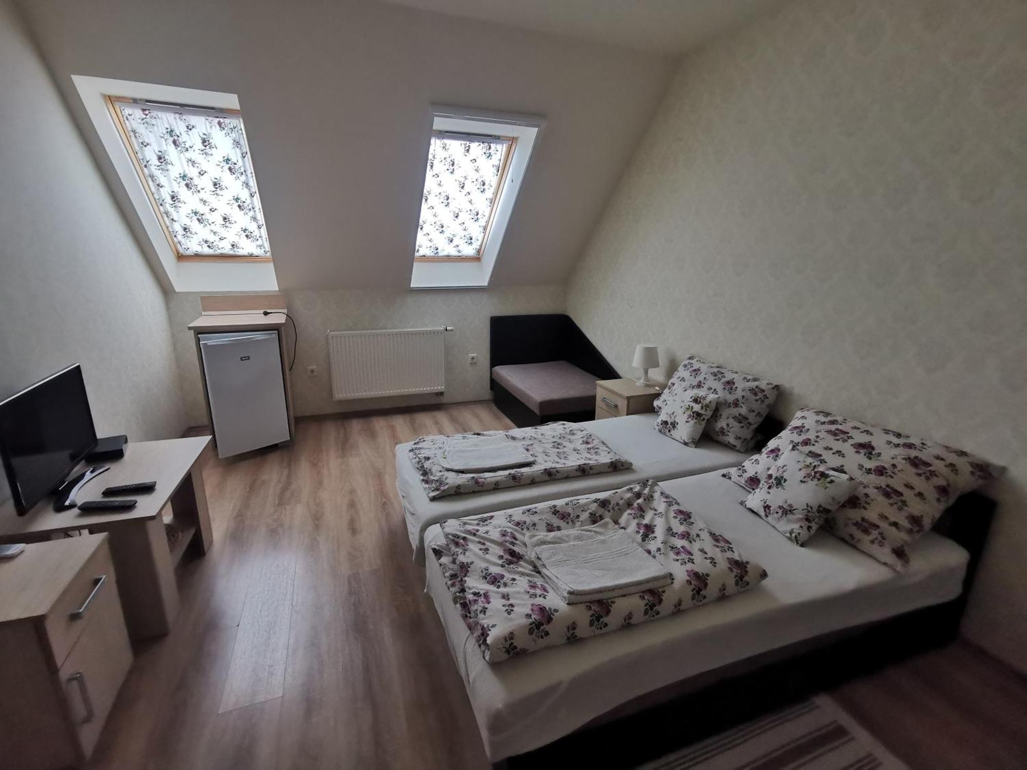 Village Garden Family Guest House Tiszakanyár Екстериор снимка