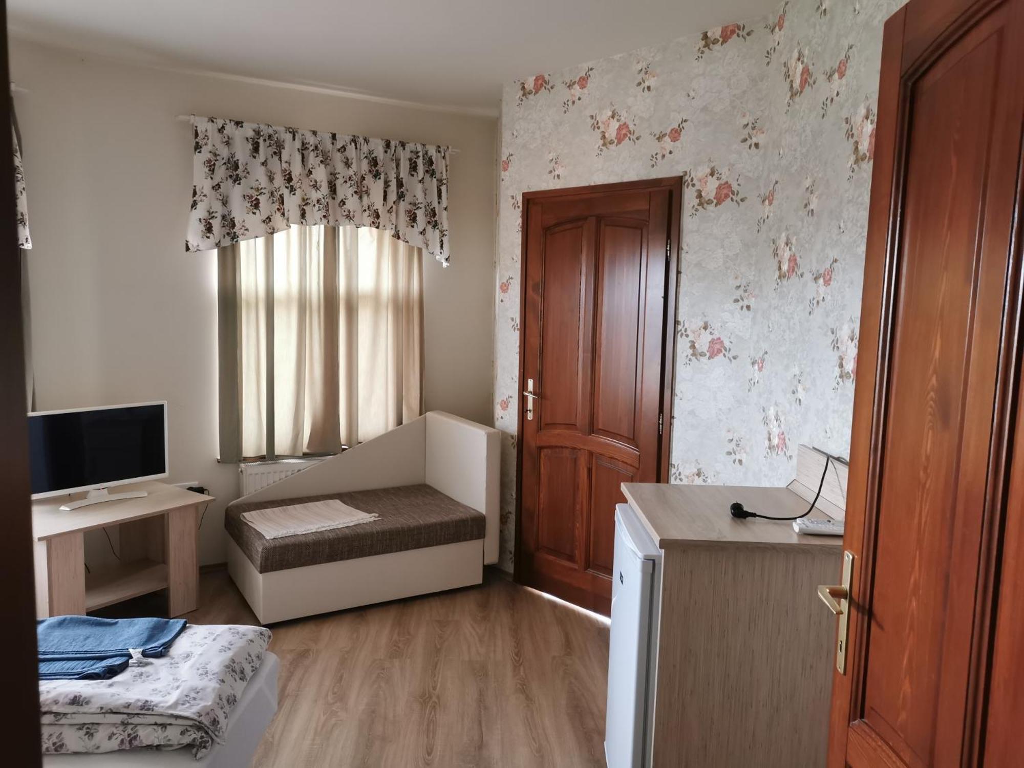 Village Garden Family Guest House Tiszakanyár Екстериор снимка